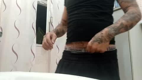 Snapshot of wilddope chatting on October 4, 2:05 am the alpha man online show from October 4, 2:05 am