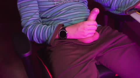 Snapshot of wilder6969 chatting on January 11, 12:01 am Carlos online show from January 11, 12:01 am