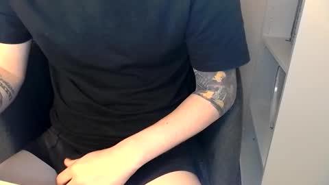 will3046 online show from March 22, 2:22 pm