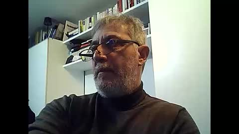 Snapshot of willfire71 chatting on February 6, 10:48 am Willfire71 online show from February 6, 10:48 am