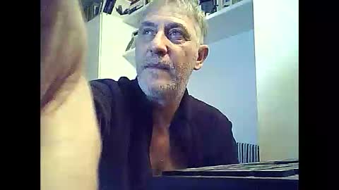 Snapshot of willfire71 chatting on December 2, 8:42 pm Willfire71 online show from December 2, 8:42 pm
