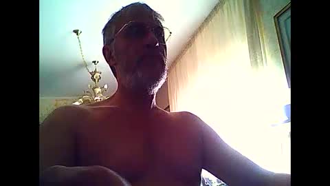 Snapshot of willfire71 chatting on October 15, 8:22 am Willfire71 online show from October 15, 8:22 am