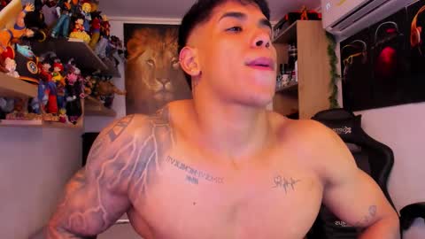 Snapshot of william_dracko9 chatting on October 4, 5:12 am Dracko online show from October 4, 5:12 am