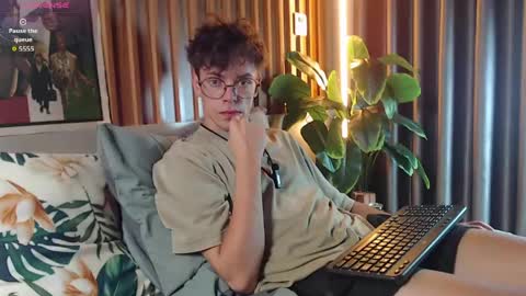 William online show from May 23, 1:49 pm