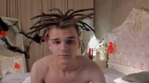 Willie online show from November 1, 10:52 am