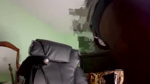 aye mane all yall except nasty need to hit the muhfuggin follow online show from February 17, 6:42 am