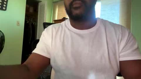 aye mane all yall except nasty need to hit the muhfuggin follow online show from November 25, 2:08 pm