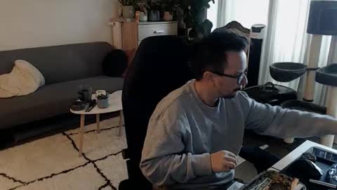 Snapshot of winnydepooh chatting on October 10, 8:19 am cream36 online show from October 10, 8:19 am