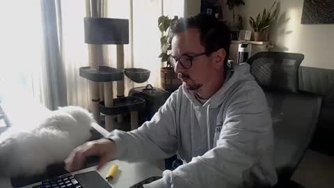 Snapshot of winnydepooh chatting on January 31, 2:39 pm cream36 online show from January 31, 2:39 pm