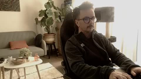 cream36 online show from March 21, 1:26 pm