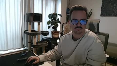Snapshot of winnydepooh chatting on January 4, 1:53 pm cream36 online show from January 4, 1:53 pm