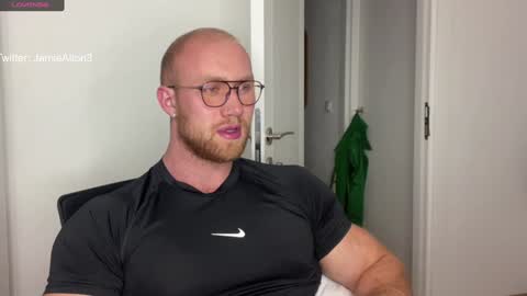 Snapshot of wlademarbergs chatting on December 4, 7:01 pm Wlademar online show from December 4, 7:01 pm