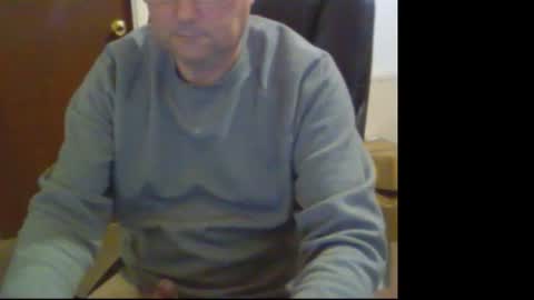 Snapshot of wobble444 chatting on October 7, 10:41 am wobble444 online show from October 7, 10:41 am