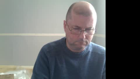 Snapshot of wobble444 chatting on December 9, 10:54 am wobble444 online show from December 9, 10:54 am