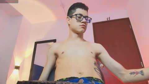  W O L F  online show from February 3, 11:37 am