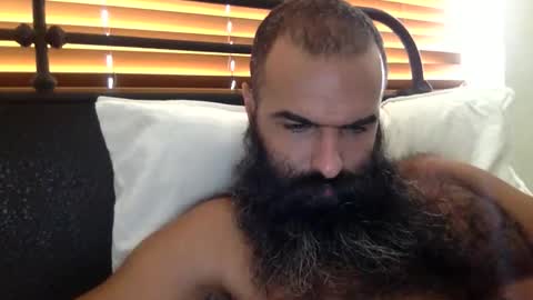 woof_wolf37 online show from October 17, 5:17 pm