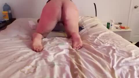 Cuteipie online show from September 19, 9:58 pm