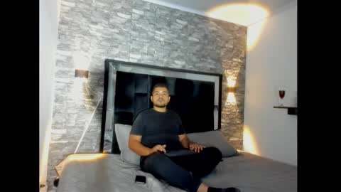 wstudios96 online show from November 25, 6:32 pm