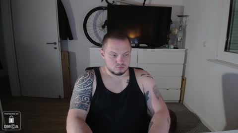 x19marco93x online show from December 7, 1:51 pm