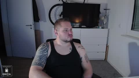 x19marco93x online show from December 5, 6:34 pm