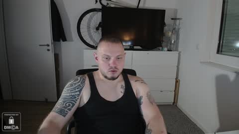 x19marco93x online show from December 12, 8:32 pm