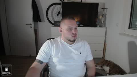 x19marco93x online show from December 14, 5:25 pm