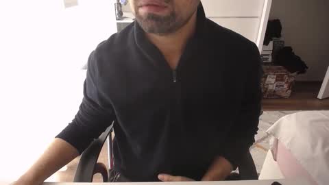 Mr. Lonely online show from October 15, 11:40 am