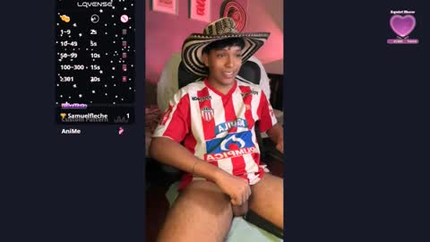 Snapshot of xander_bonnet1 chatting on February 17, 10:25 pm Xander bonnet online show from February 17, 10:25 pm