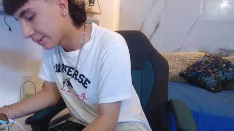 xandergrey8 online show from March 16, 7:07 pm