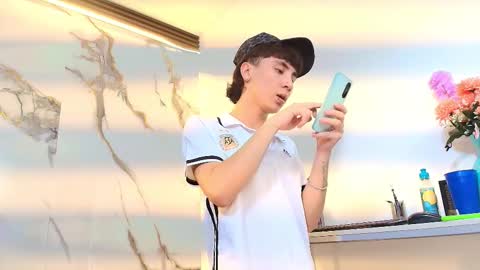 xandergrey8 online show from March 12, 7:43 pm