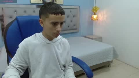 xavii_18_ online show from February 9, 12:19 pm