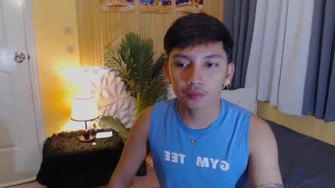Snapshot of xcigbatecum chatting on October 4, 8:02 pm Charlie online show from October 4, 8:02 pm
