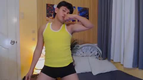 Snapshot of xcigbatecum chatting on October 5, 8:35 pm Charlie online show from October 5, 8:35 pm