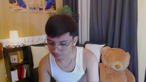 Snapshot of xcigbatecum chatting on October 8, 1:59 pm Charlie online show from October 8, 1:59 pm