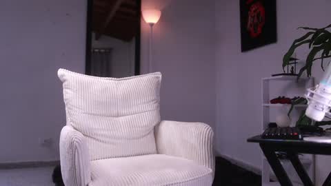 Snapshot of xomega_02 chatting on February 2, 8:30 pm online show from February 2, 8:30 pm