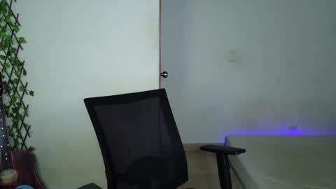 xtranherr online show from February 23, 1:51 am