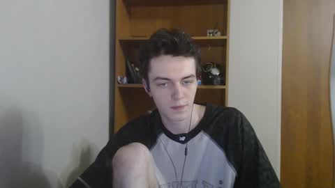 traqqq online show from October 11, 10:03 pm