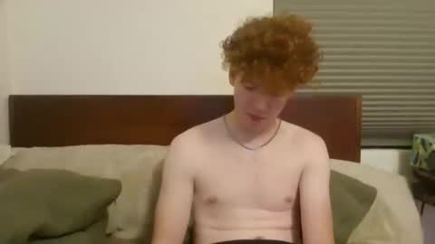 Snapshot of xxginger_ chatting on September 24, 7:40 am XxGinger online show from September 24, 7:40 am
