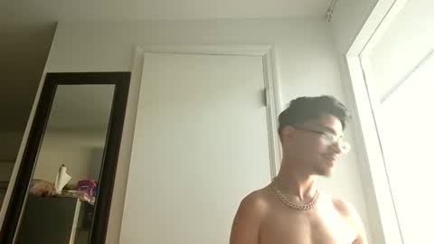 Snapshot of xxjasoneecxx chatting on February 9, 10:32 pm XxJasoneecxX online show from February 9, 10:32 pm