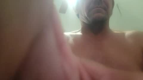 Snapshot of xxsurff_lessonsxx chatting on December 11, 9:22 pm XXSsurff lessonsXX online show from December 11, 9:22 pm