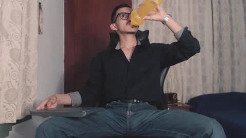 Kev online show from October 12, 8:03 pm