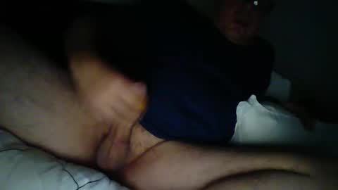 xxxleo22 online show from December 10, 7:37 am