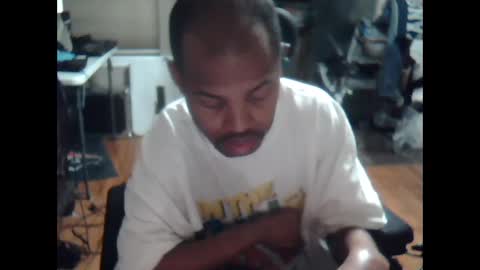 xxxonwheelz online show from October 4, 1:32 am