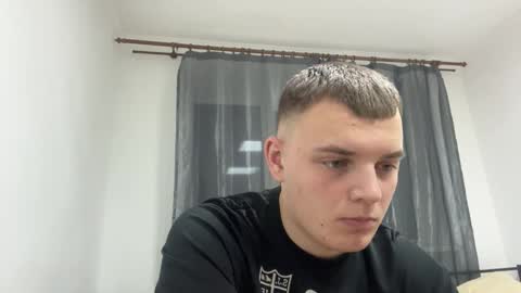 Leo online show from February 20, 8:43 pm