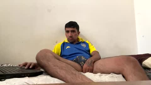 Snapshot of y0ungwithbrowndick chatting on February 14, 1:40 pm BROWN DICK online show from February 14, 1:40 pm