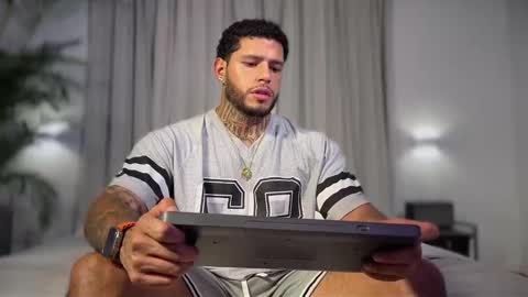 yamp sambrano online show from October 16, 4:09 am