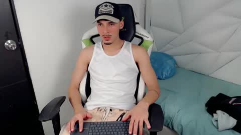 DANILO P online show from November 17, 4:48 am