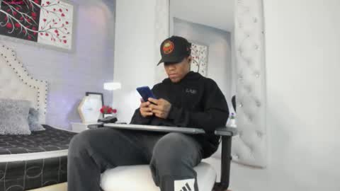 Lil yong online show from October 9, 5:45 am