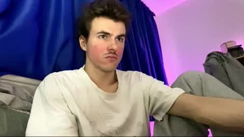 yayay333 online show from February 18, 5:10 pm