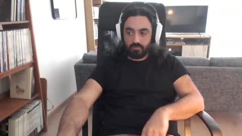 yeeaahoo online show from April 7, 3:56 pm